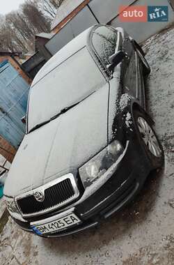 Лифтбек Skoda Superb 2006 в Недригайлове