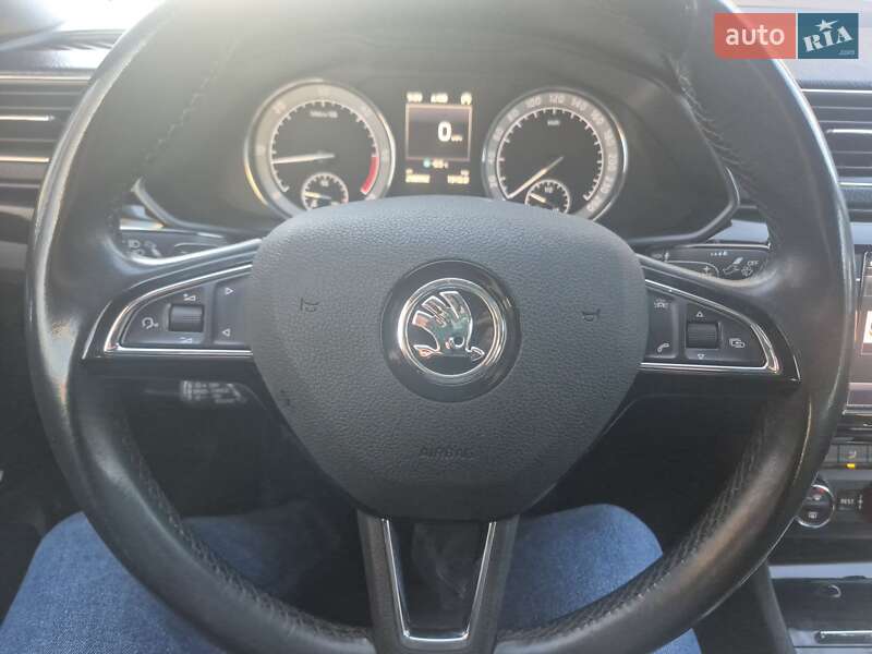 Лифтбек Skoda Superb 2016 в Калуше