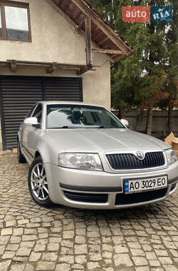 Лифтбек Skoda Superb 2006 в Мукачево