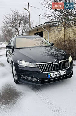 Универсал Skoda Superb 2020 в Киеве