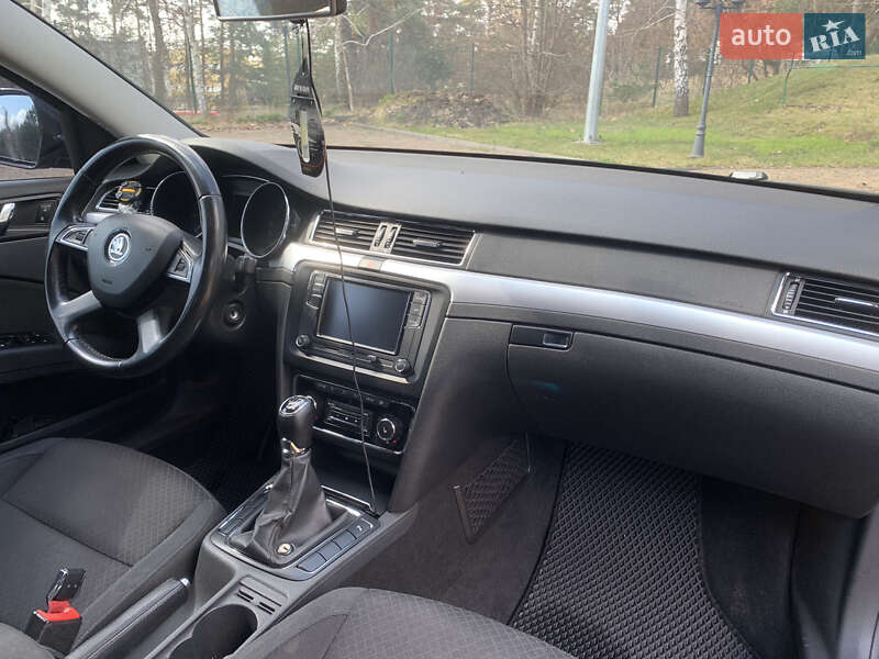 Лифтбек Skoda Superb 2013 в Харькове