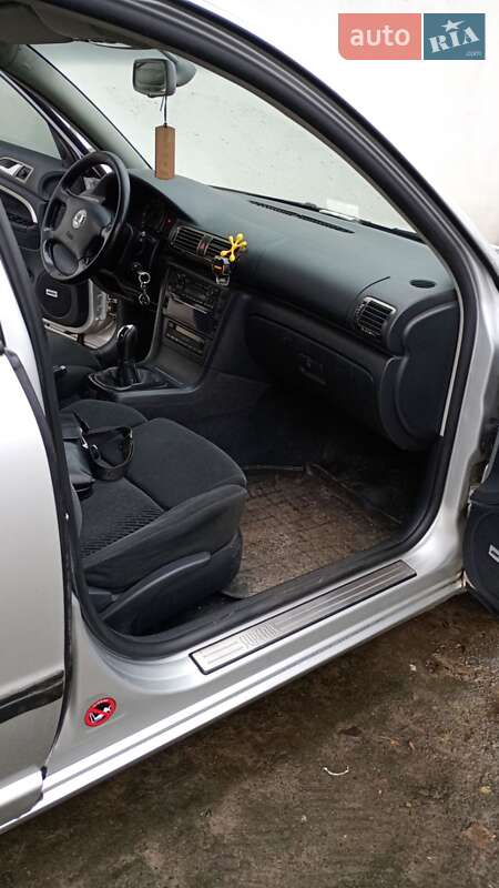 Ліфтбек Skoda Superb 2002 в Славуті