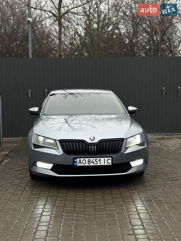 Лифтбек Skoda Superb 2017 в Виннице фото 4 Лифтбек Skoda Superb 2017 в Виннице