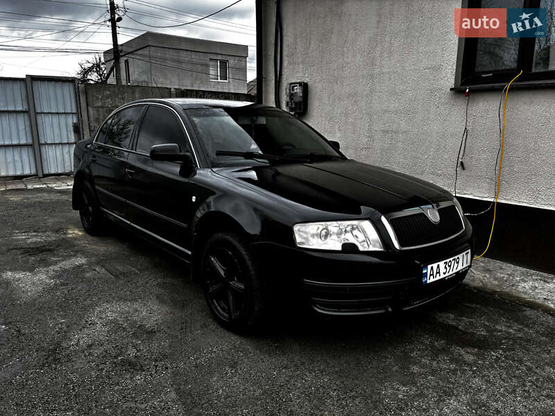 Лифтбек Skoda Superb 2006 в Днепре