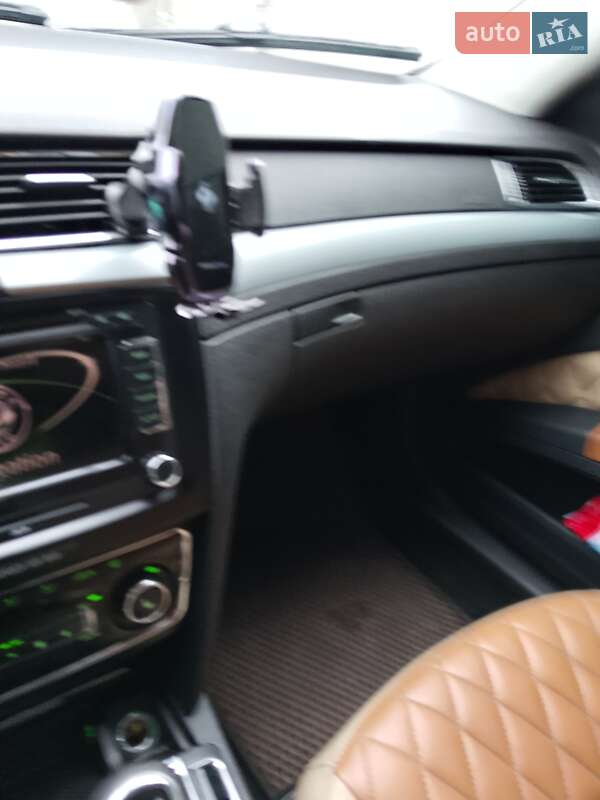 Лифтбек Skoda Superb 2009 в Дубровице