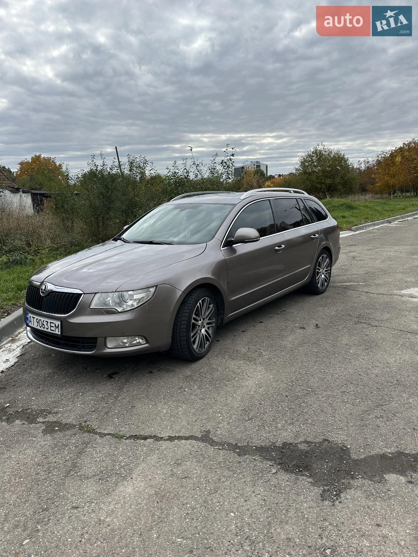 2010 Skoda Superb - мініатюра 7