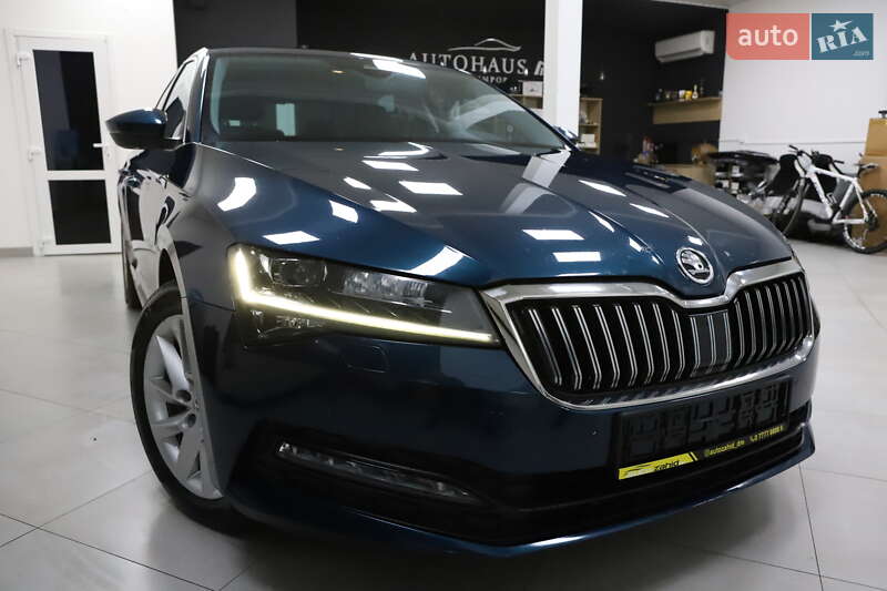 Лифтбек Skoda Superb 2020 в Дрогобыче