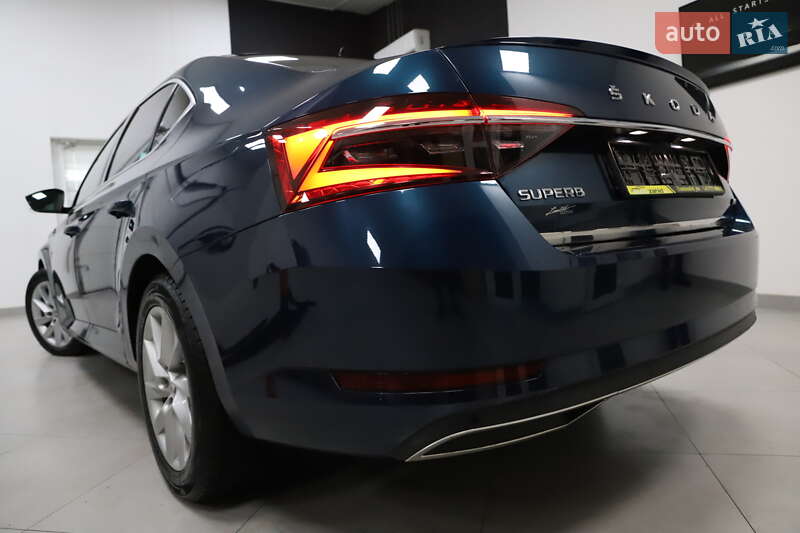 Лифтбек Skoda Superb 2020 в Дрогобыче