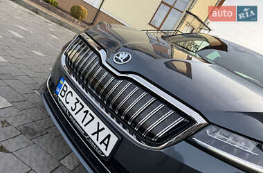 Універсал Skoda Superb 2020 в Дрогобичі