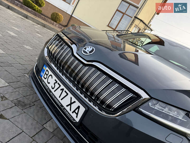 Універсал Skoda Superb 2020 в Дрогобичі