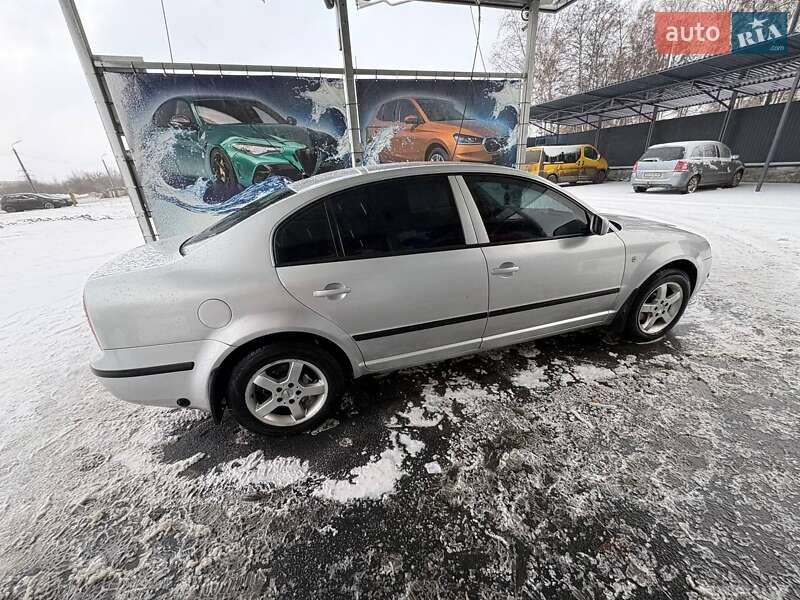 Ліфтбек Skoda Superb 2005 в Шепетівці