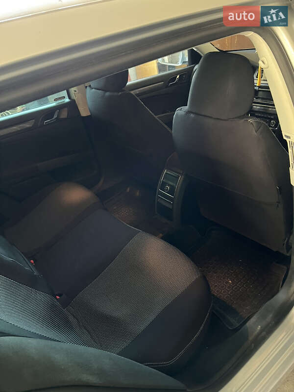 Універсал Skoda Superb 2014 в Іршаві