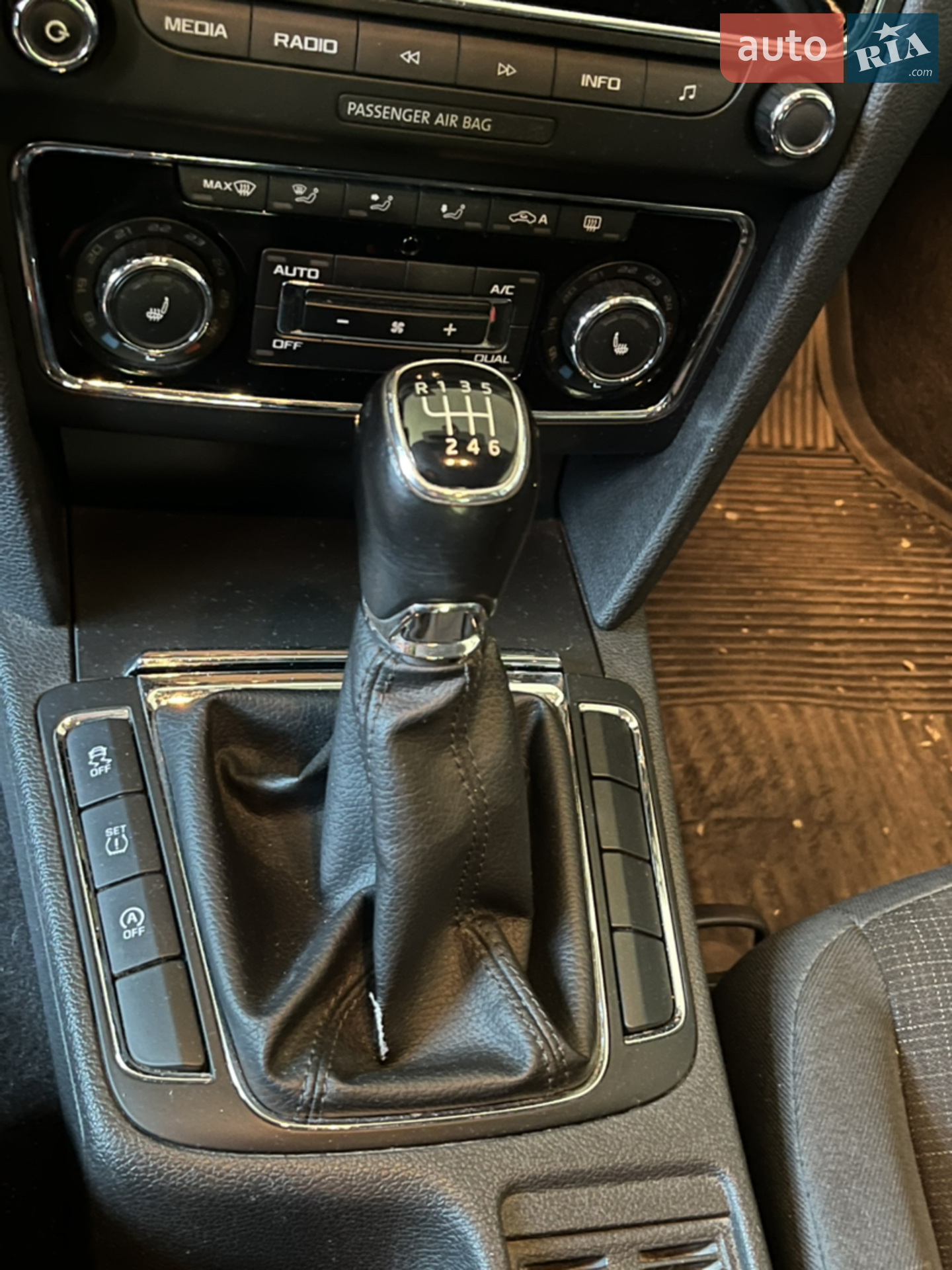 2014 Skoda Superb - мініатюра 14