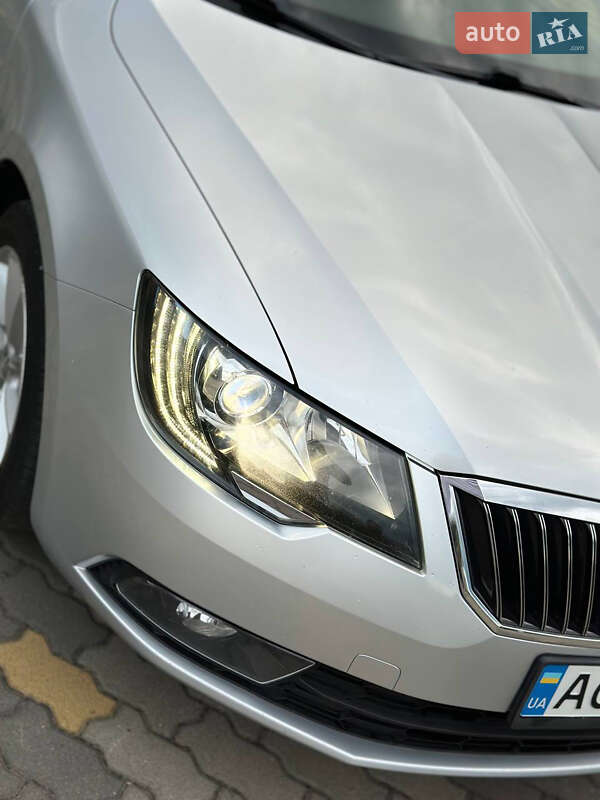 Універсал Skoda Superb 2014 в Іршаві