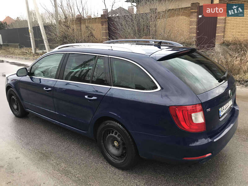Універсал Skoda Superb 2011 в Києві