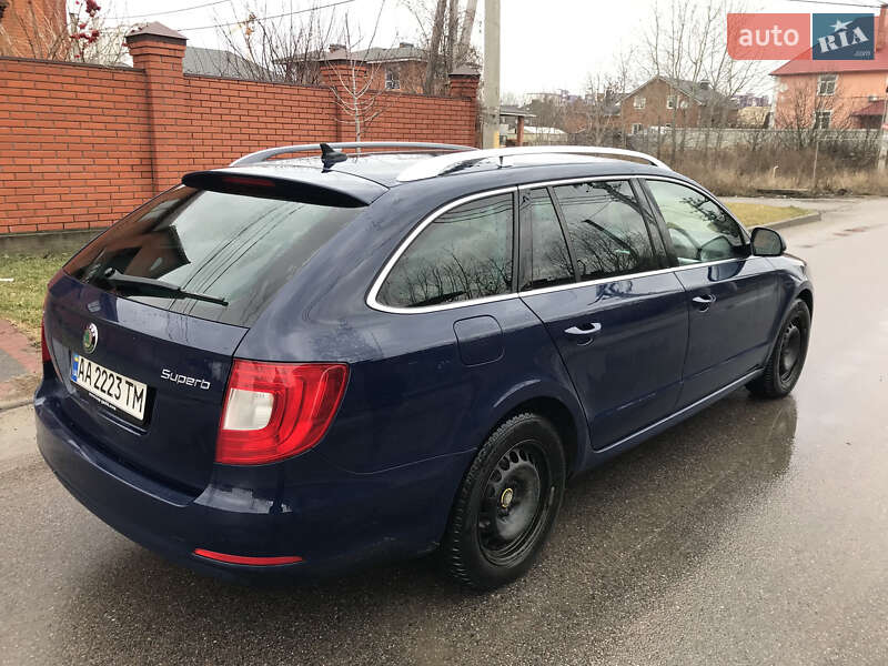 Універсал Skoda Superb 2011 в Києві