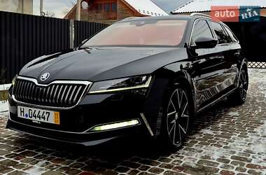 Универсал Skoda Superb 2021 в Сваляве