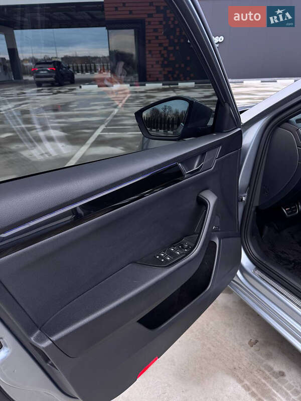Лифтбек Skoda Superb 2019 в Звягеле