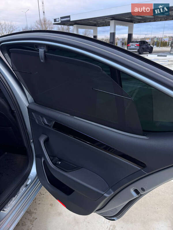 Лифтбек Skoda Superb 2019 в Звягеле