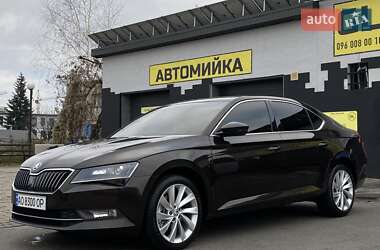 Лифтбек Skoda Superb 2016 в Мукачево