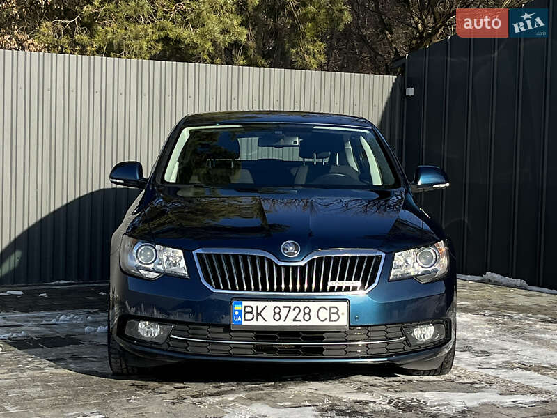 Лифтбек Skoda Superb 2014 в Смыге