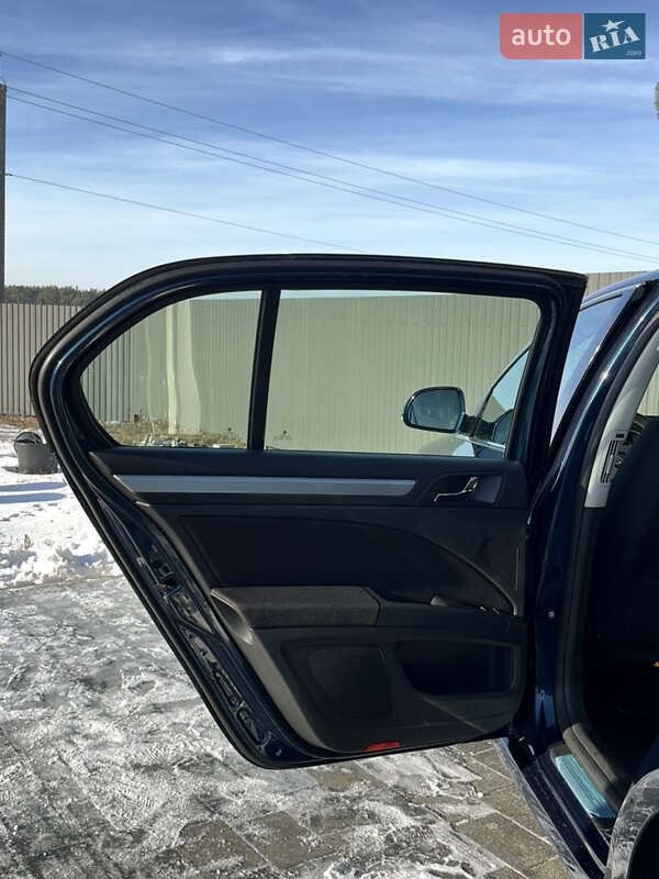 Лифтбек Skoda Superb 2014 в Смыге