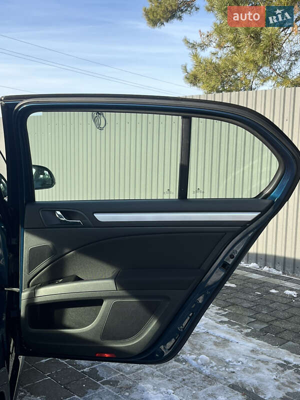 Лифтбек Skoda Superb 2014 в Смыге