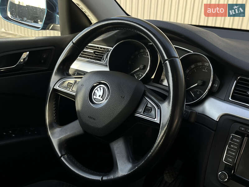 Лифтбек Skoda Superb 2014 в Смыге