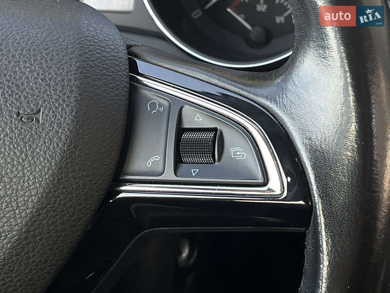 Лифтбек Skoda Superb 2014 в Смыге