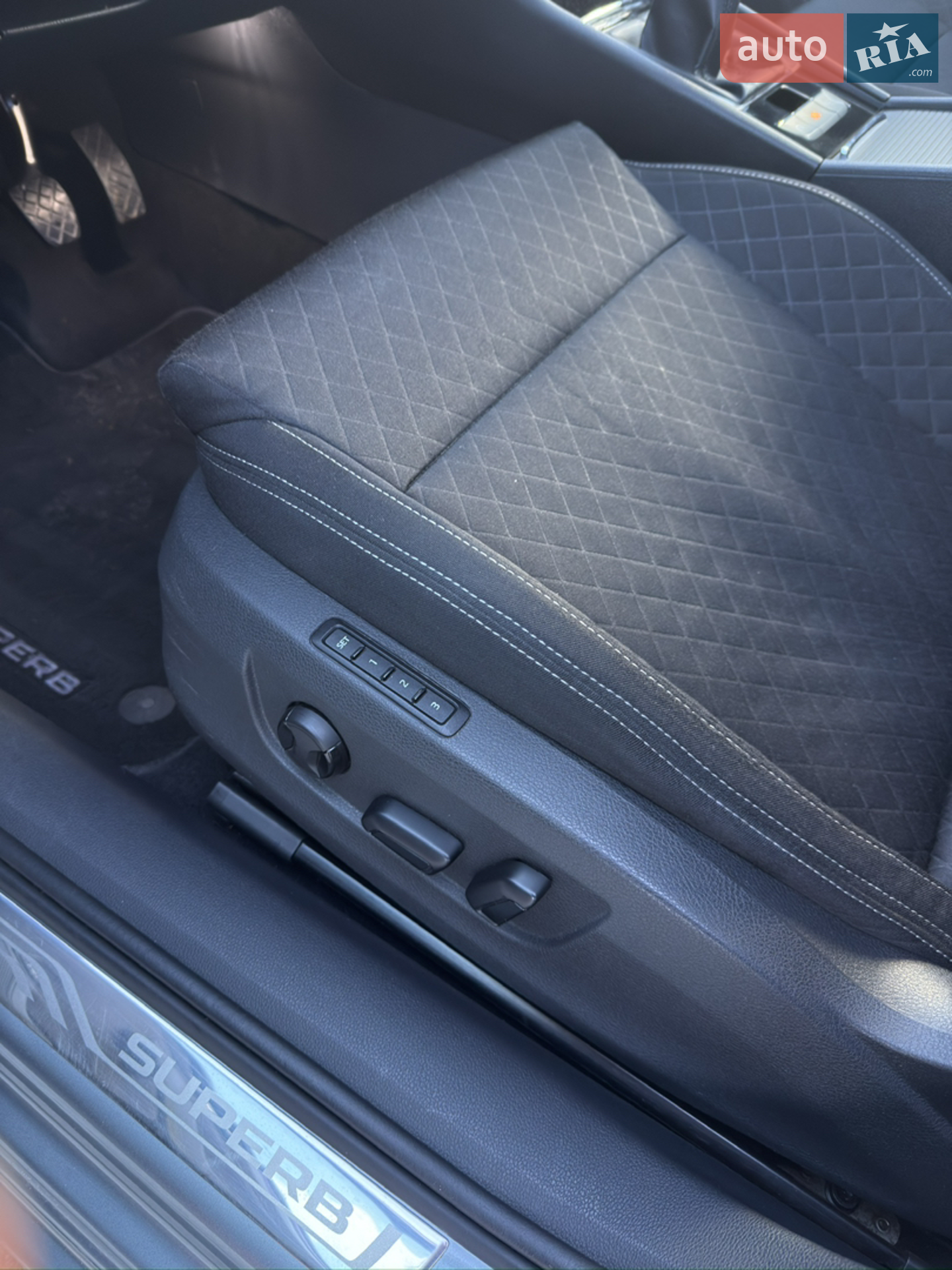 2015 Skoda Superb - мініатюра 8