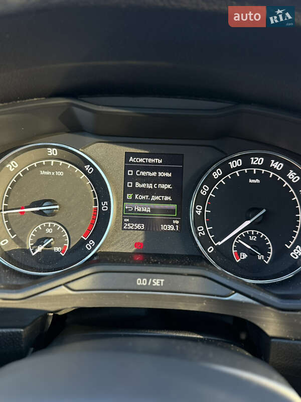 Лифтбек Skoda Superb 2015 в Дрогобыче