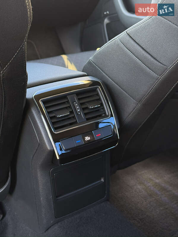 Лифтбек Skoda Superb 2015 в Дрогобыче