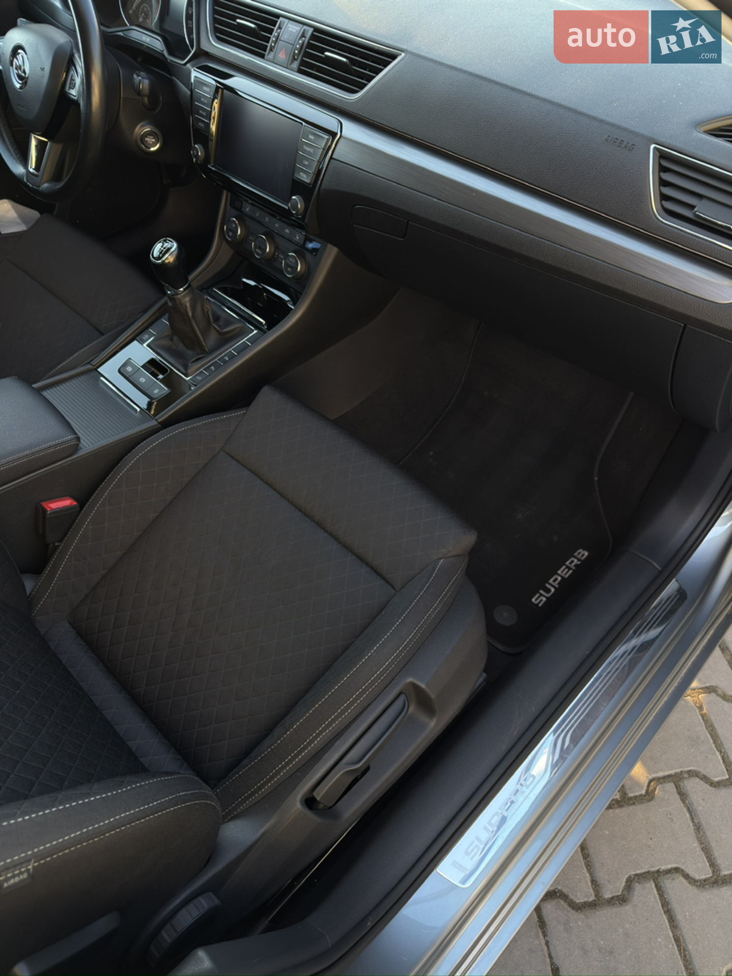 2015 Skoda Superb - мініатюра 23
