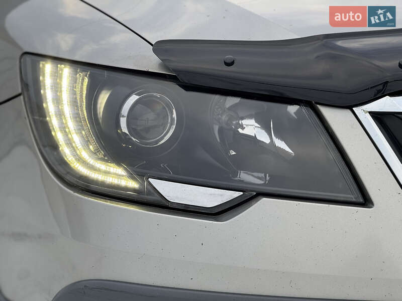 Универсал Skoda Superb 2014 в Киеве
