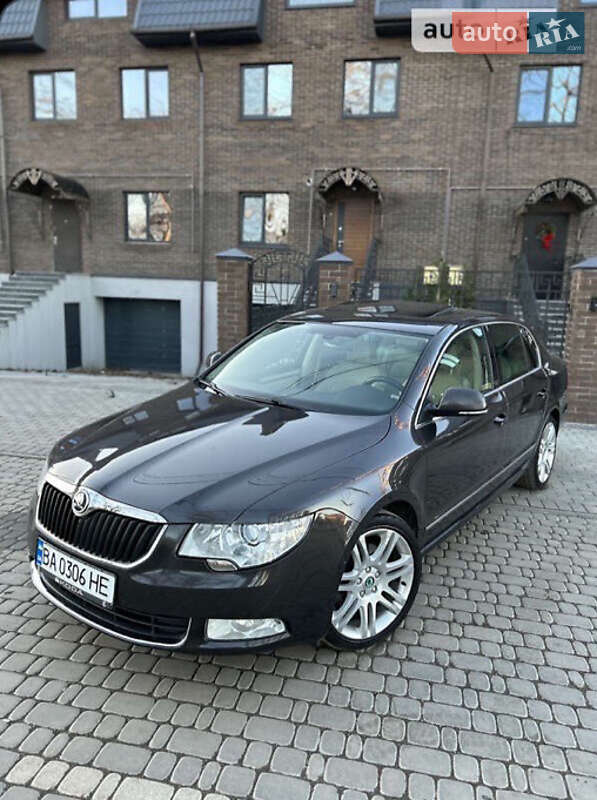 Skoda Superb 2011