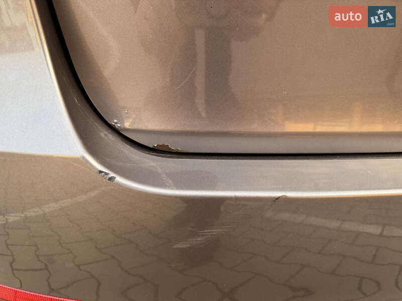 Універсал Skoda Superb 2010 в Звягелі