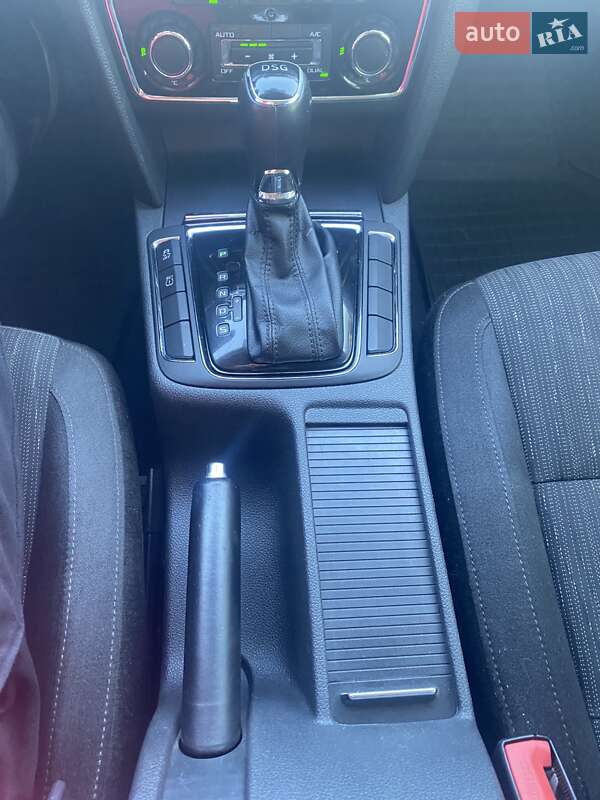 Лифтбек Skoda Superb 2014 в Днепре