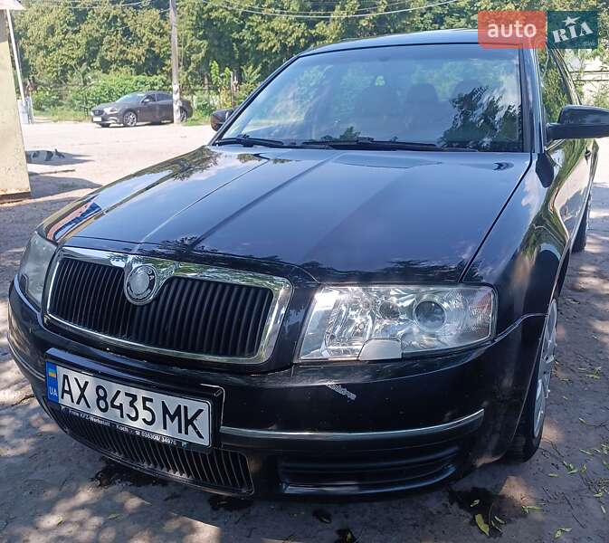 Лифтбек Skoda Superb 2002 в Каменском