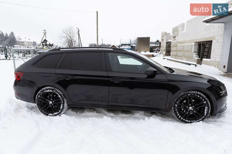 Универсал Skoda Superb 2019 в Самборе