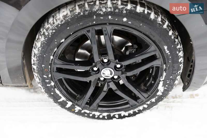 Универсал Skoda Superb 2019 в Самборе