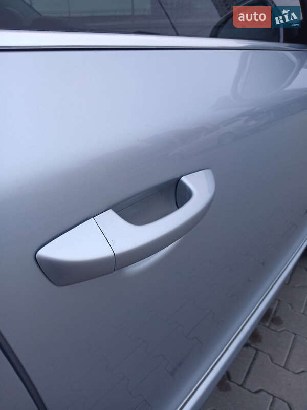 Лифтбек Skoda Superb 2013 в Киеве