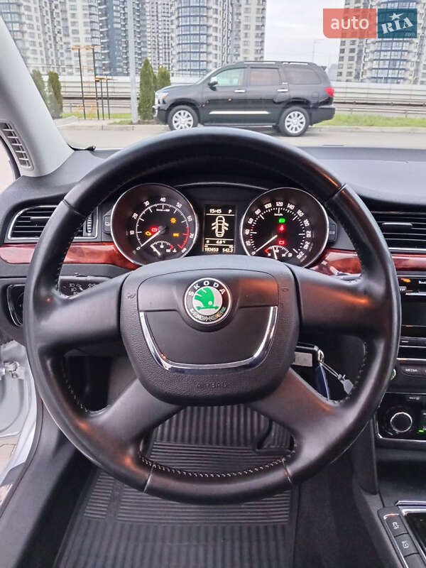 Лифтбек Skoda Superb 2013 в Киеве