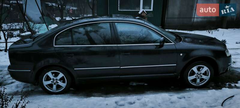 Лифтбек Skoda Superb 2004 в Черкассах