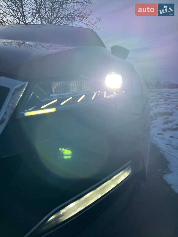 Лифтбек Skoda Superb 2022 в Ровно