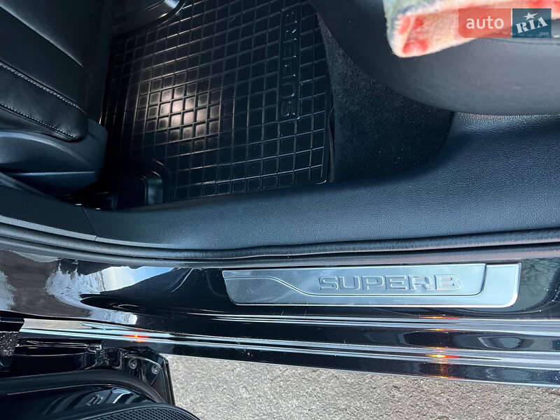 Лифтбек Skoda Superb 2022 в Ровно