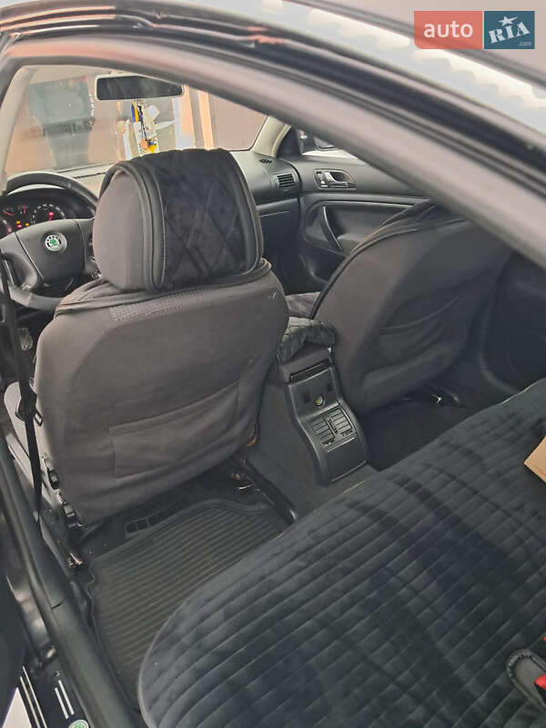 Лифтбек Skoda Superb 2006 в Самборе