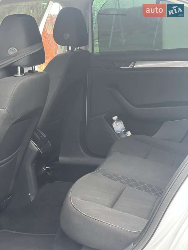 Лифтбек Skoda Superb 2015 в Запорожье