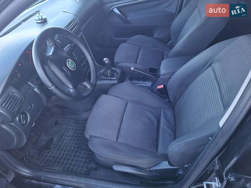 Лифтбек Skoda Superb 2005 в Черновцах