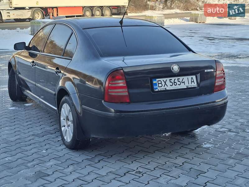 Лифтбек Skoda Superb 2005 в Черновцах