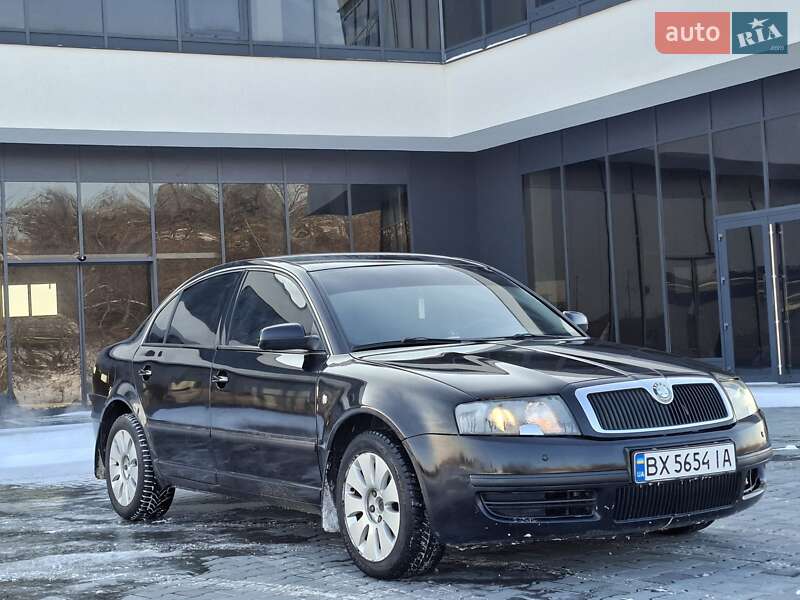 Лифтбек Skoda Superb 2005 в Черновцах